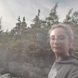 Meet your Posher, Roxanne